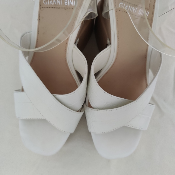 Gianni Bini white wedges Size 9 - Picture 7 of 16
